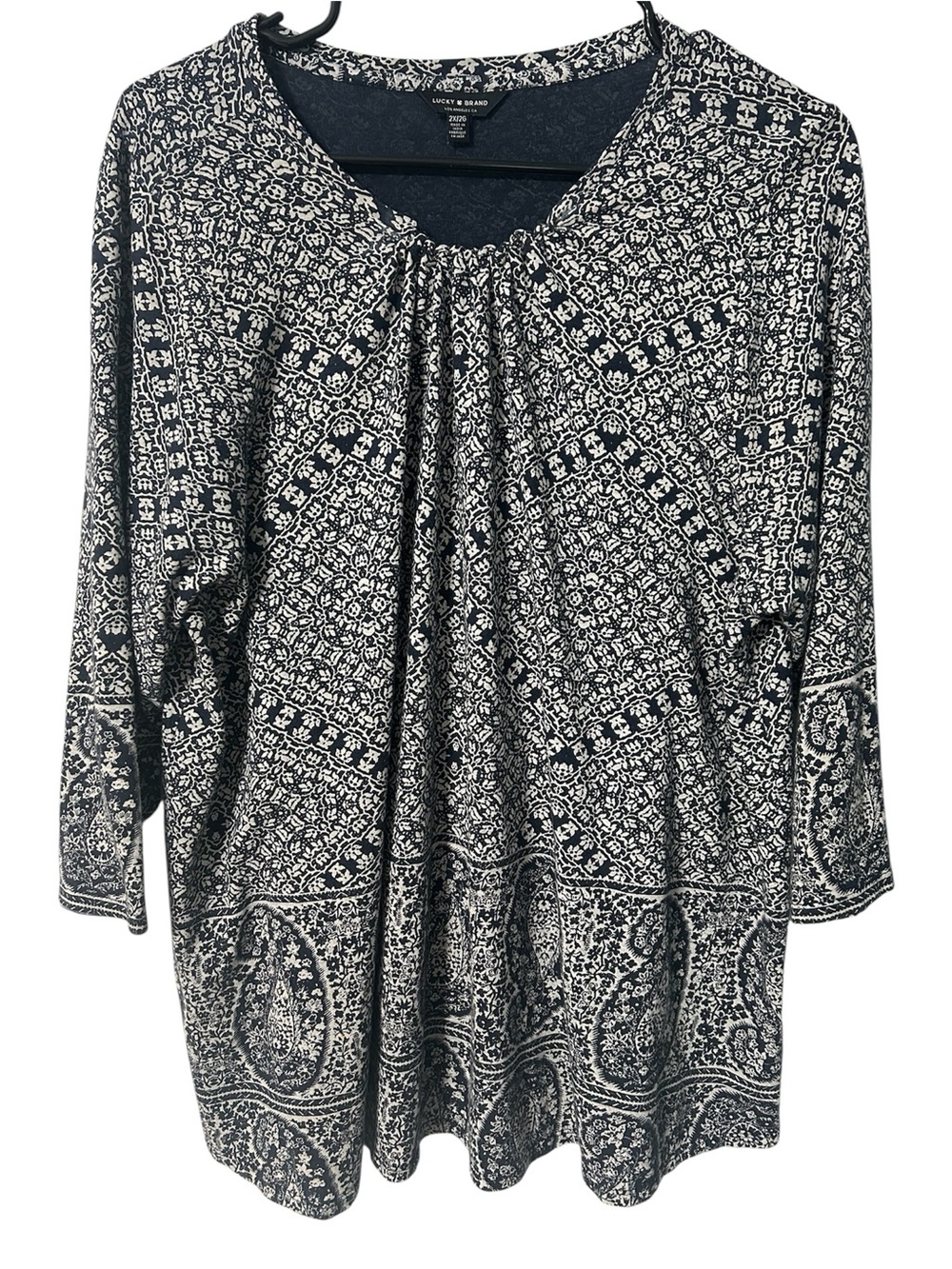 Lucky Brand Women’s Navy and White Size 2X Too California Boho Medallion Print - Picture 4 of 7